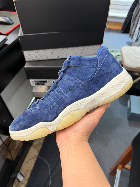 *USED* Jordan 11 Retro Low Derek Jeter RE2PECT