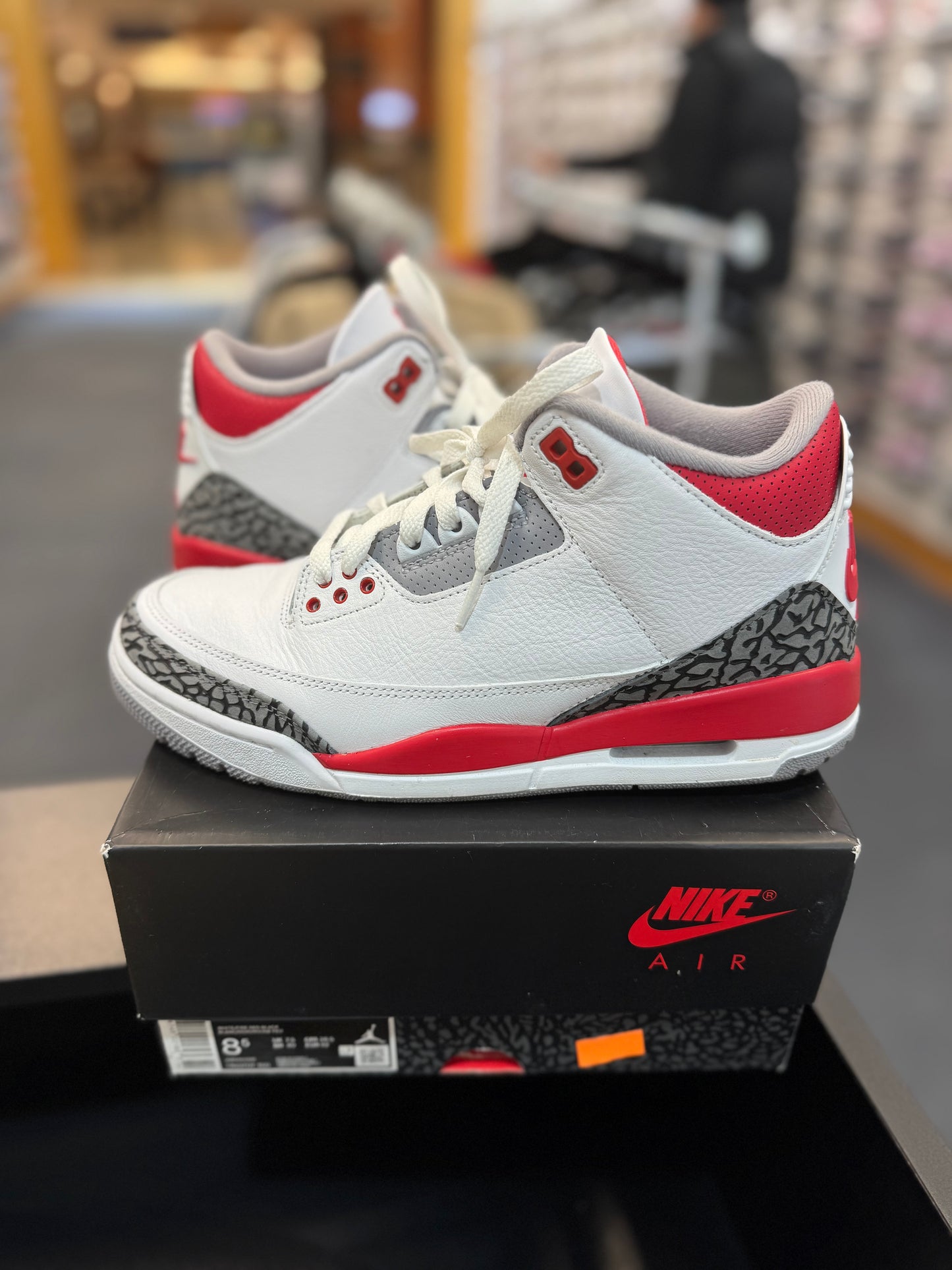 *USED* Jordan 3 Retro Fire Red