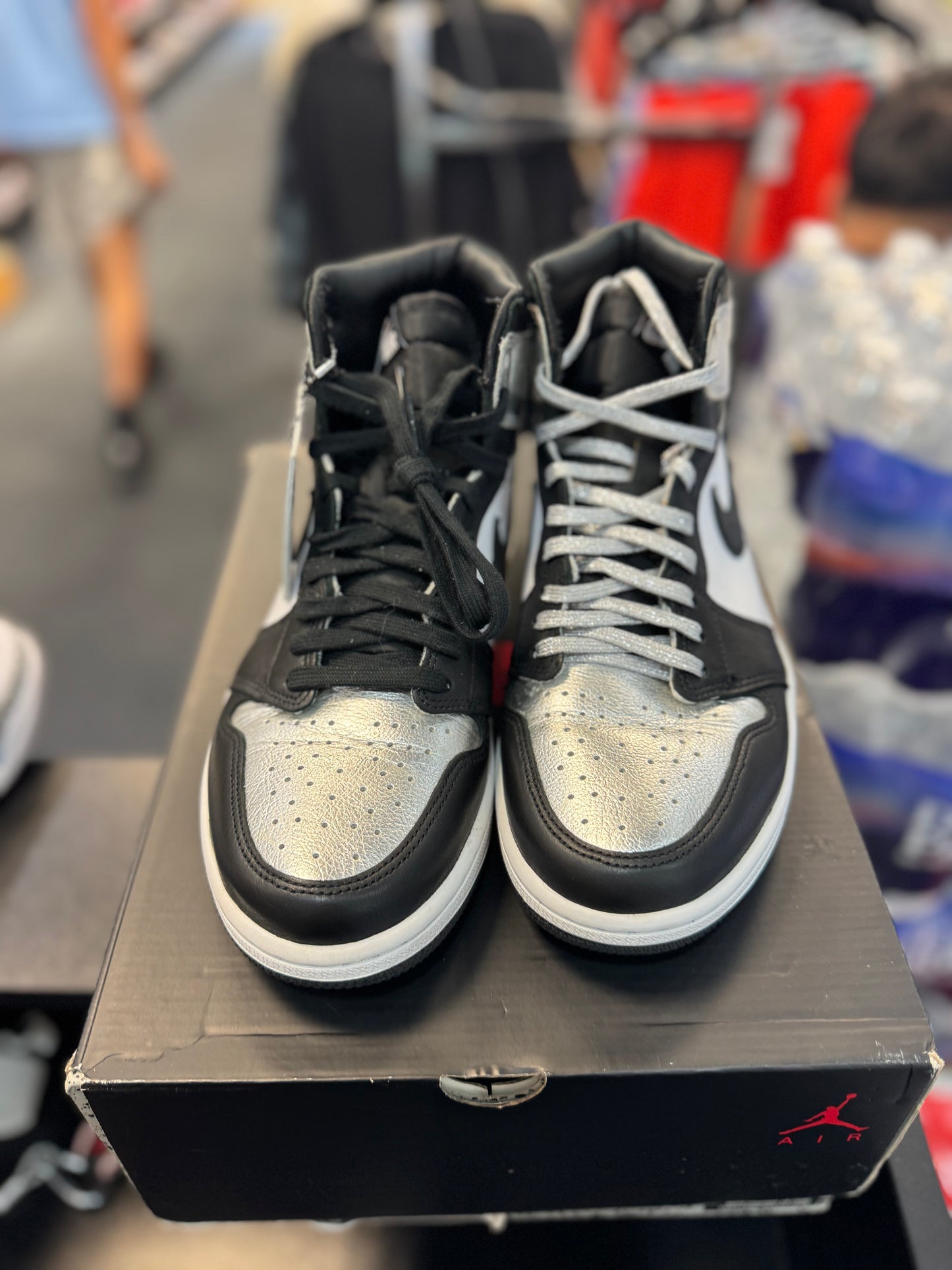 *USED* Jordan 1 Retro High Silver Toe (Women's)