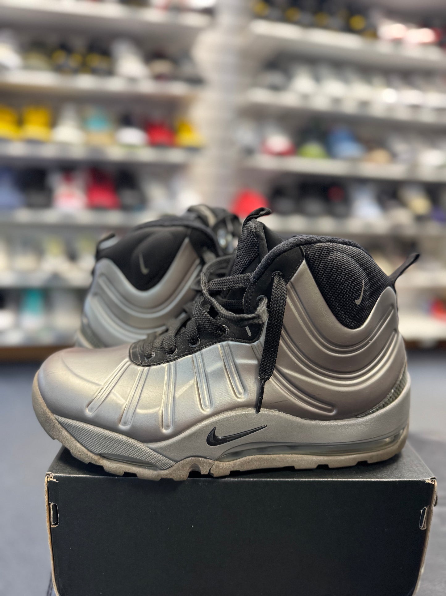 *USED* Nike Air Bakin Posite Metallic Pewter