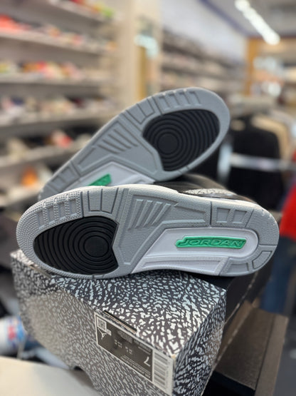 *USED* Jordan 3 Retro Green Glow