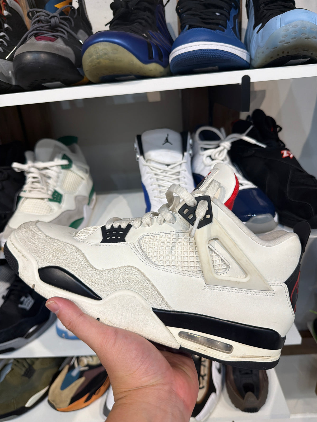 *USED* Jordan 4 Retro Flight Club