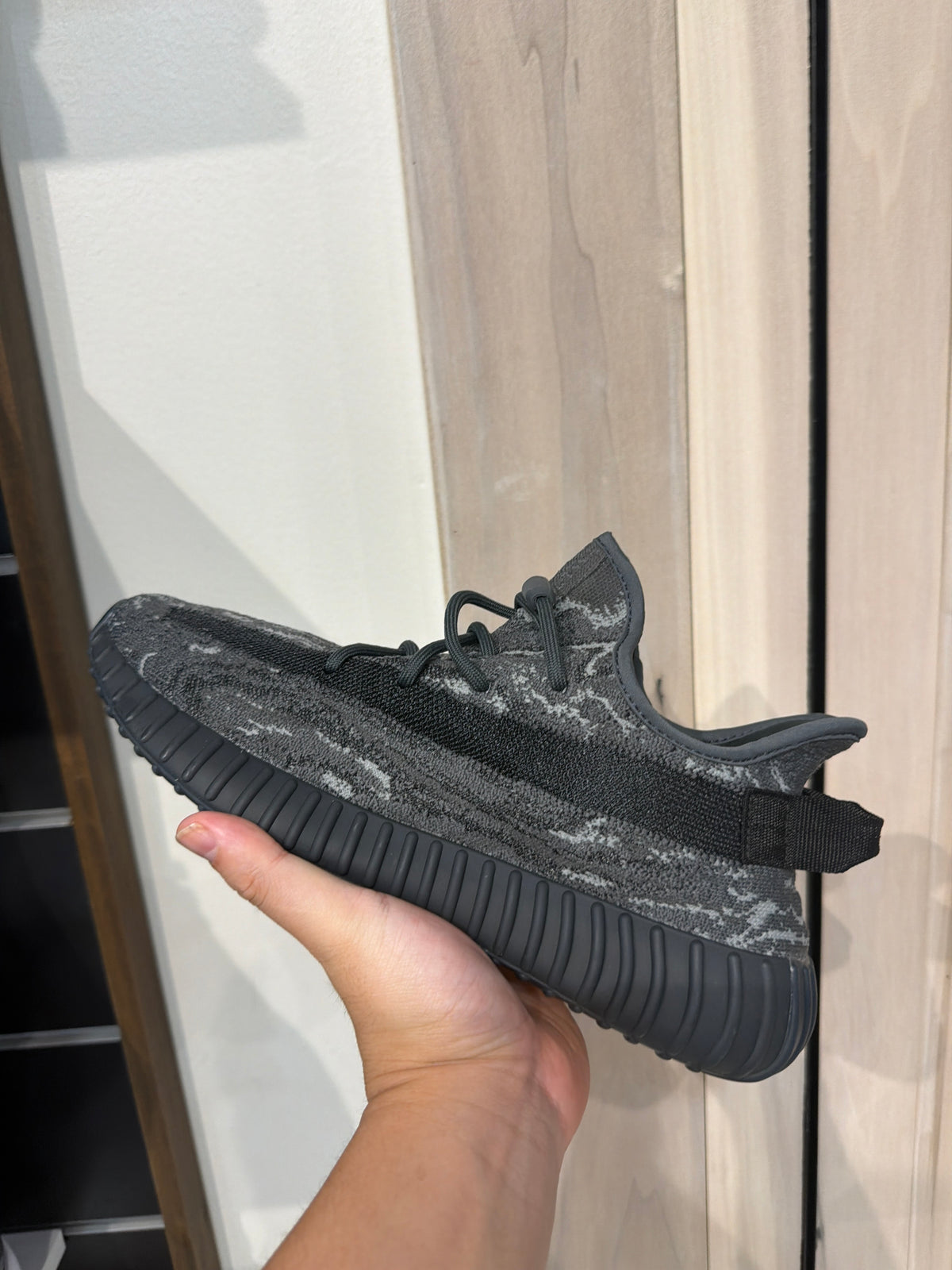 *USED* Yeezy 350 Mx Dark Salt