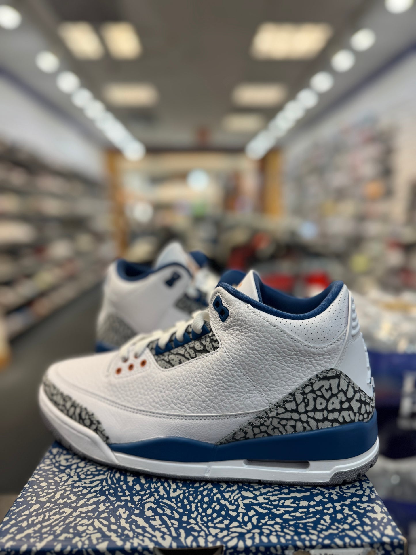 *USED* Jordan 3 Retro Wizards