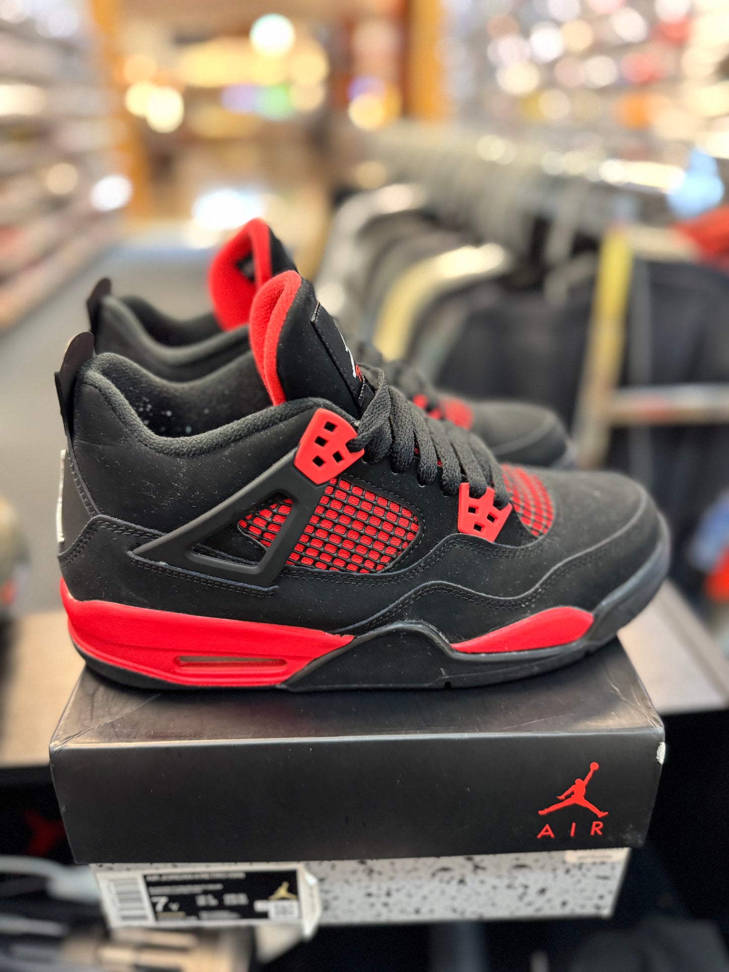 *USED* Jordan 4 Retro Red Thunder