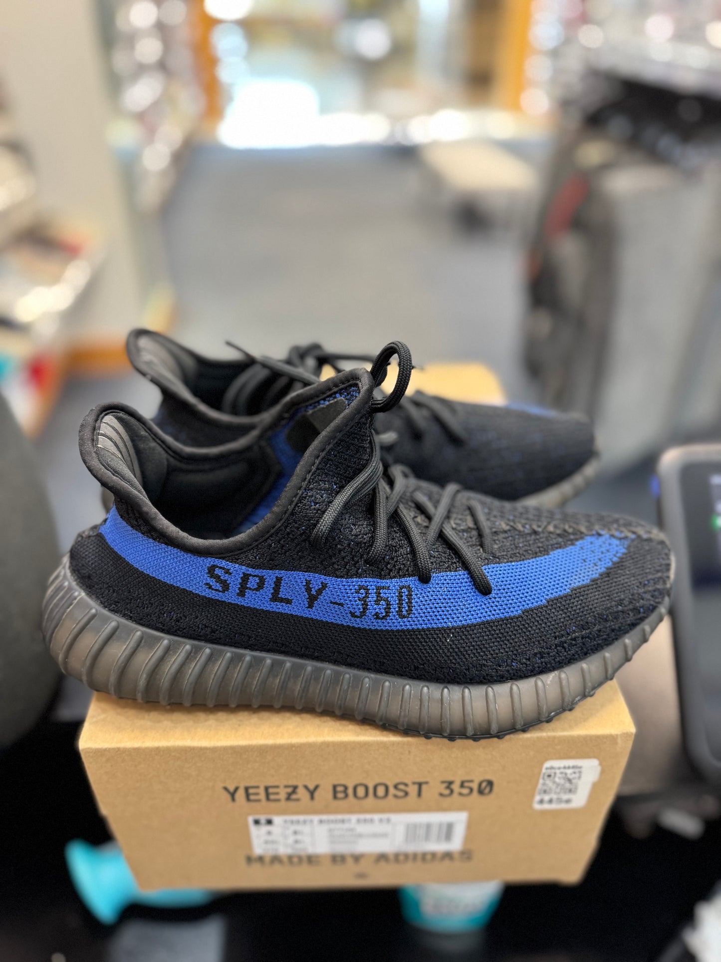 *USED* adidas Yeezy Boost 350 V2 Dazzling Blue