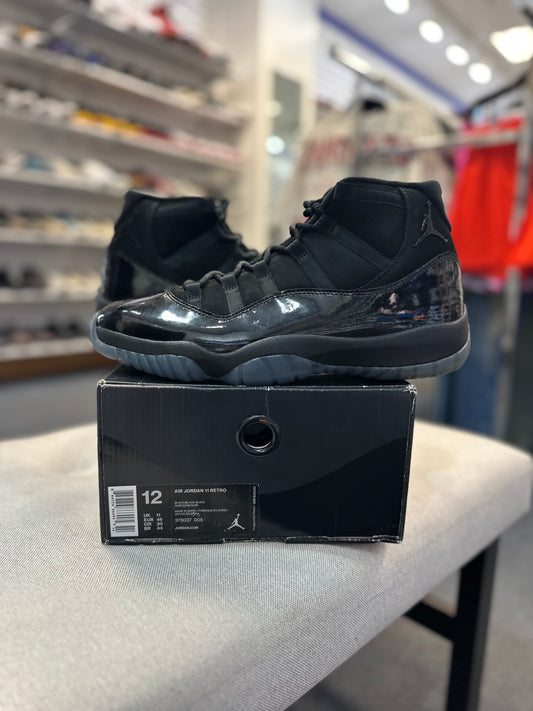 *USED* Jordan 11 Retro Cap and Gown