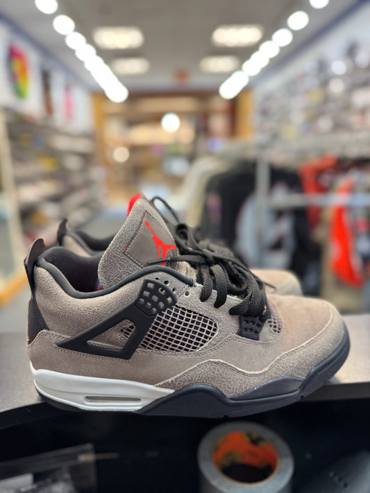 *USED* Jordan 4 Retro Taupe Haze