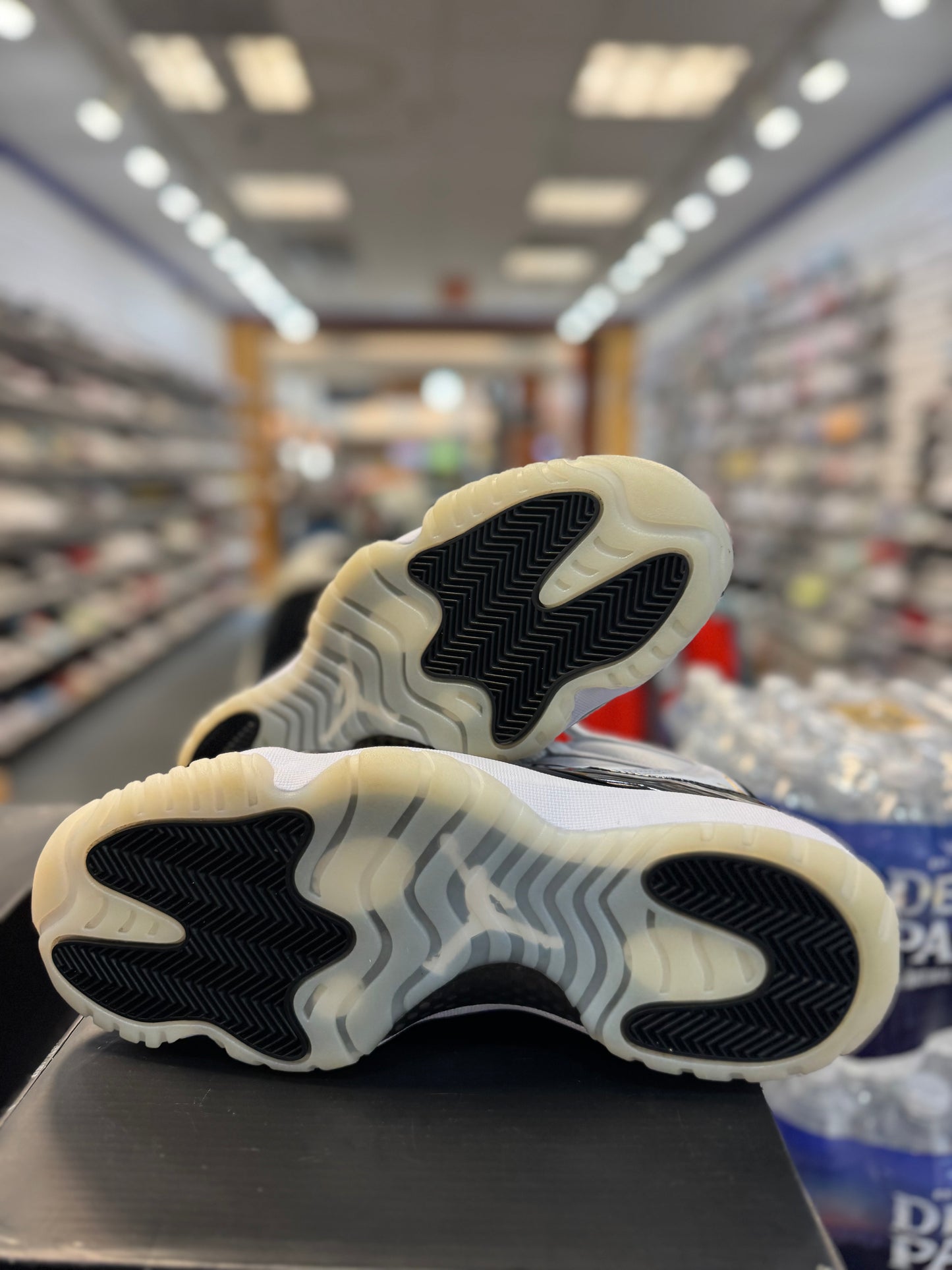 *USED* Jordan 11 Retro DMP Gratitude (2023)