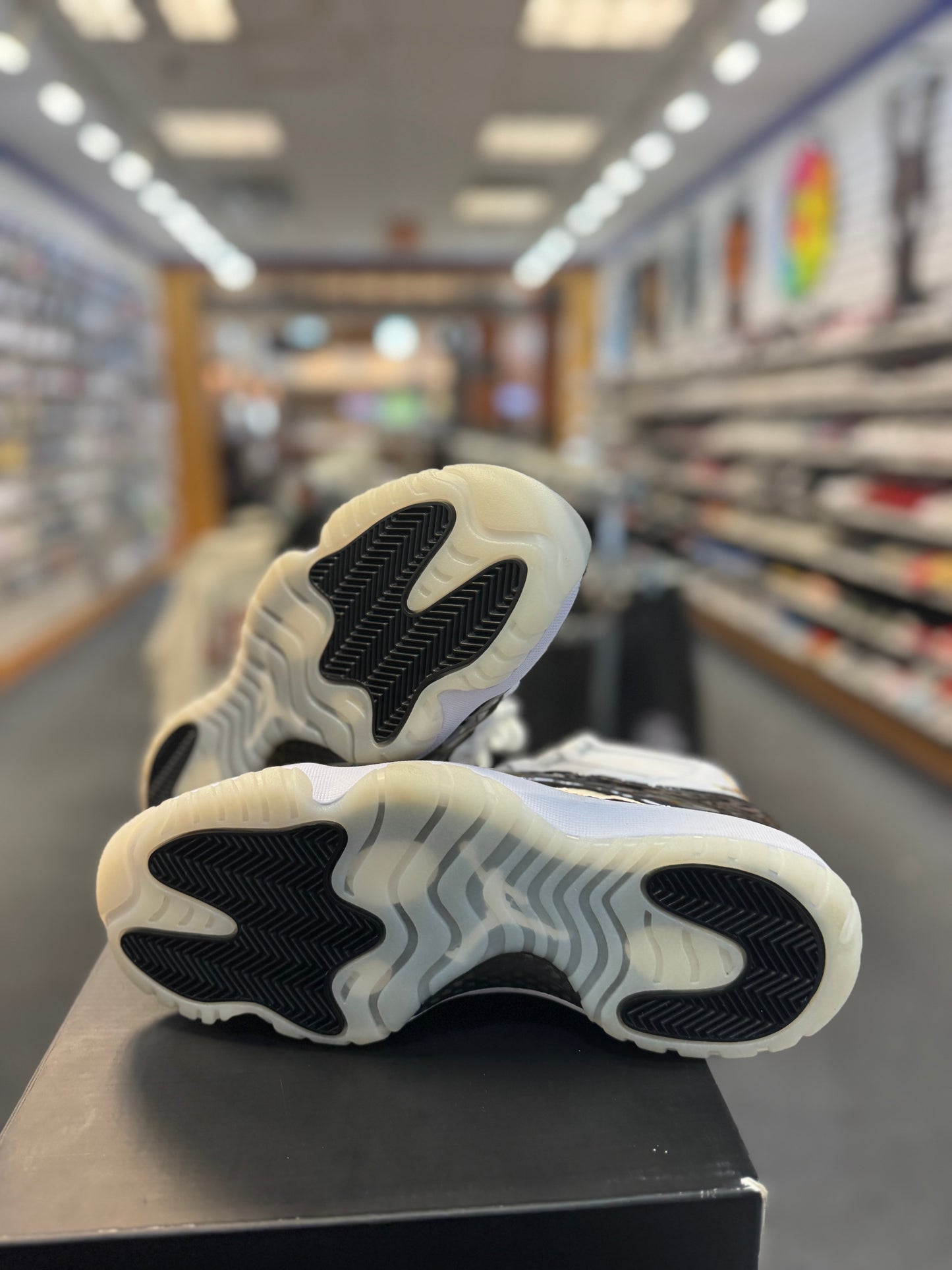 *USED* Jordan 11 Retro DMP Gratitude (2023)