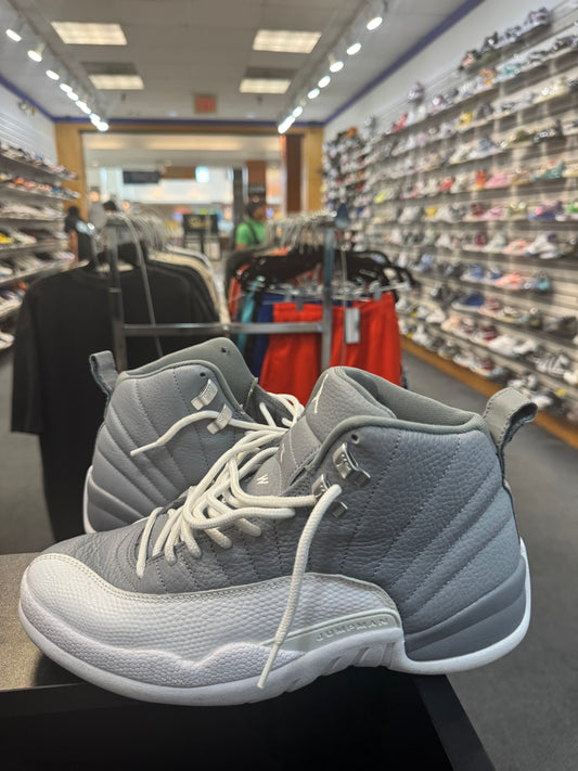 *USED* Jordan 12 Retro Stealth