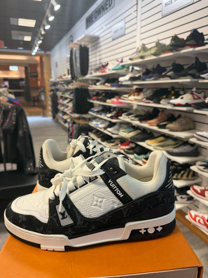 *USED* Louis Vuitton LV Trainer White Black