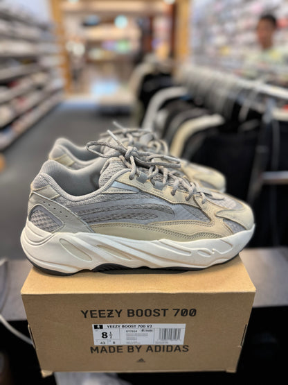 *USED* adidas Yeezy Boost 700 V2 Cream