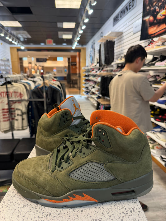 " USED " Jordan 5 Retro Olive (2024)