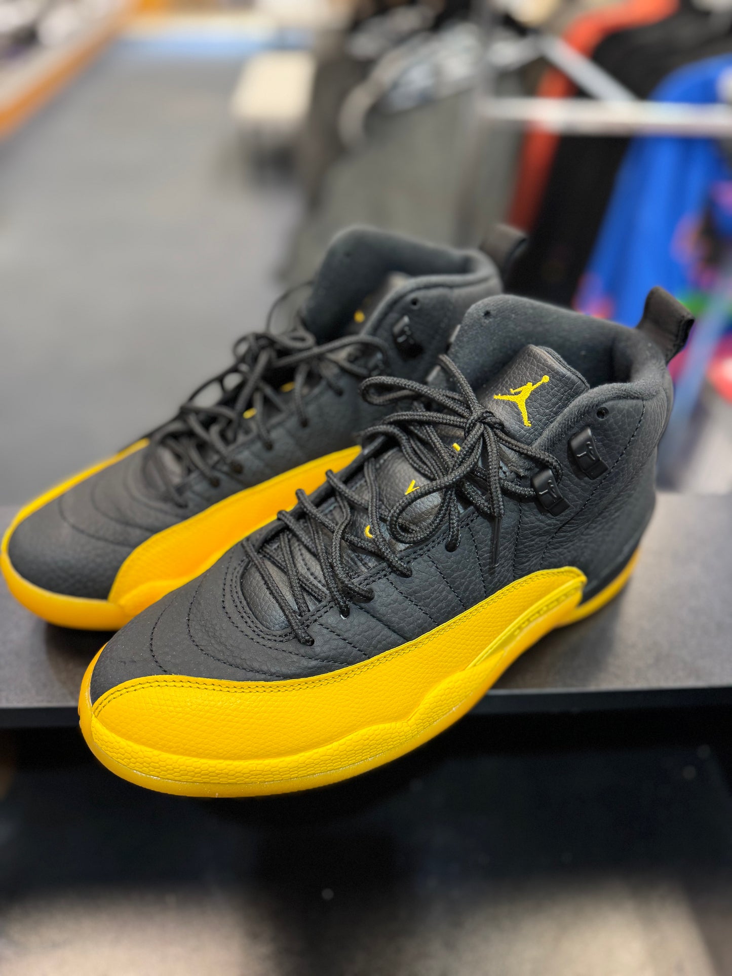 *USED* Jordan 12 Retro Black University Gold