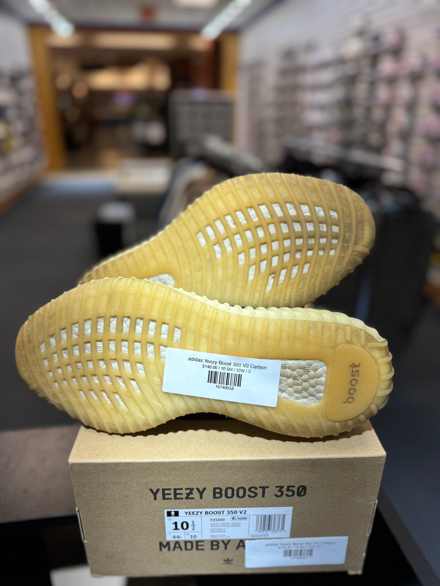 adidas Yeezy Boost 350 V2 Carbon