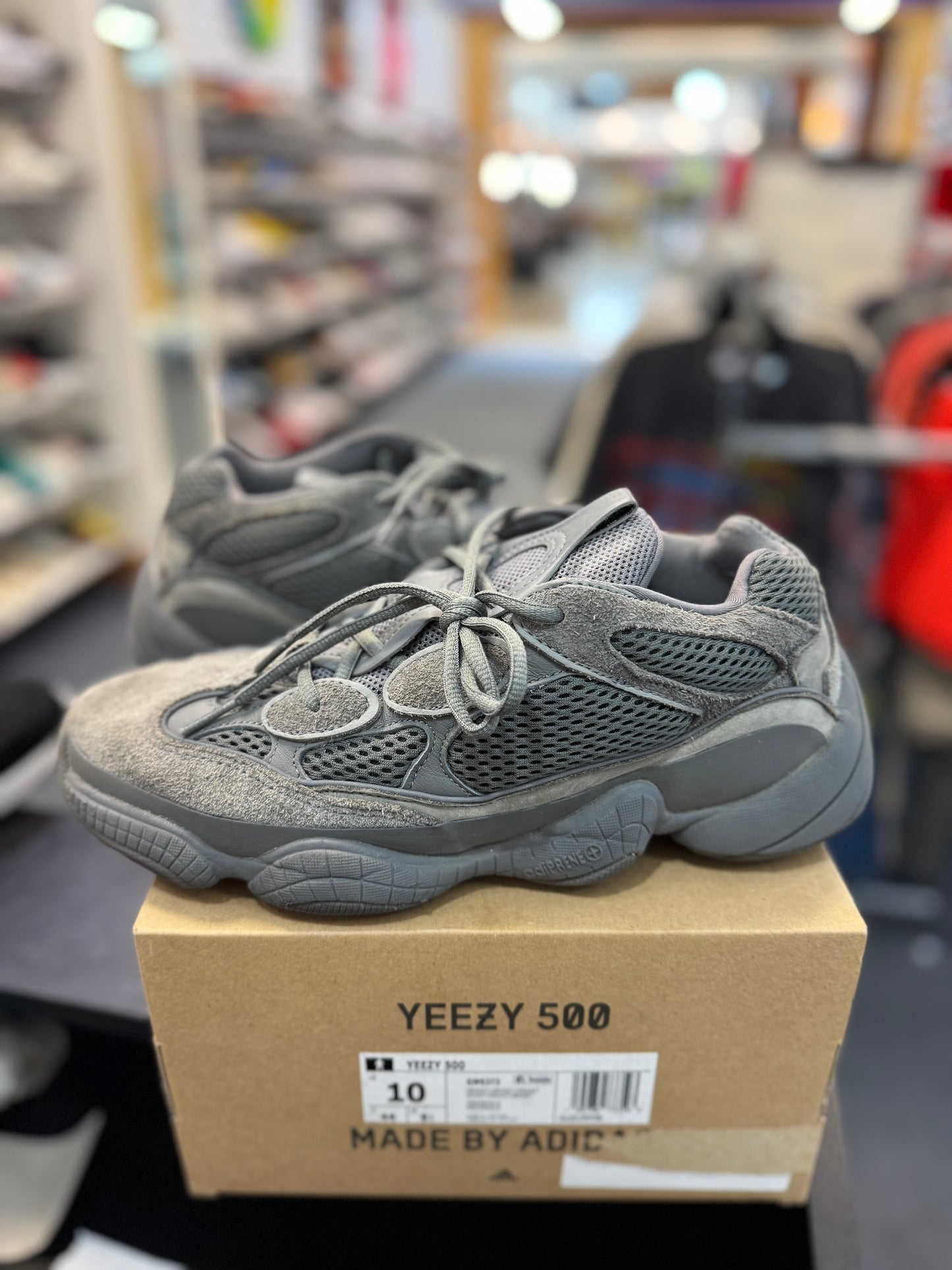 *USED* adidas Yeezy 500 Granite