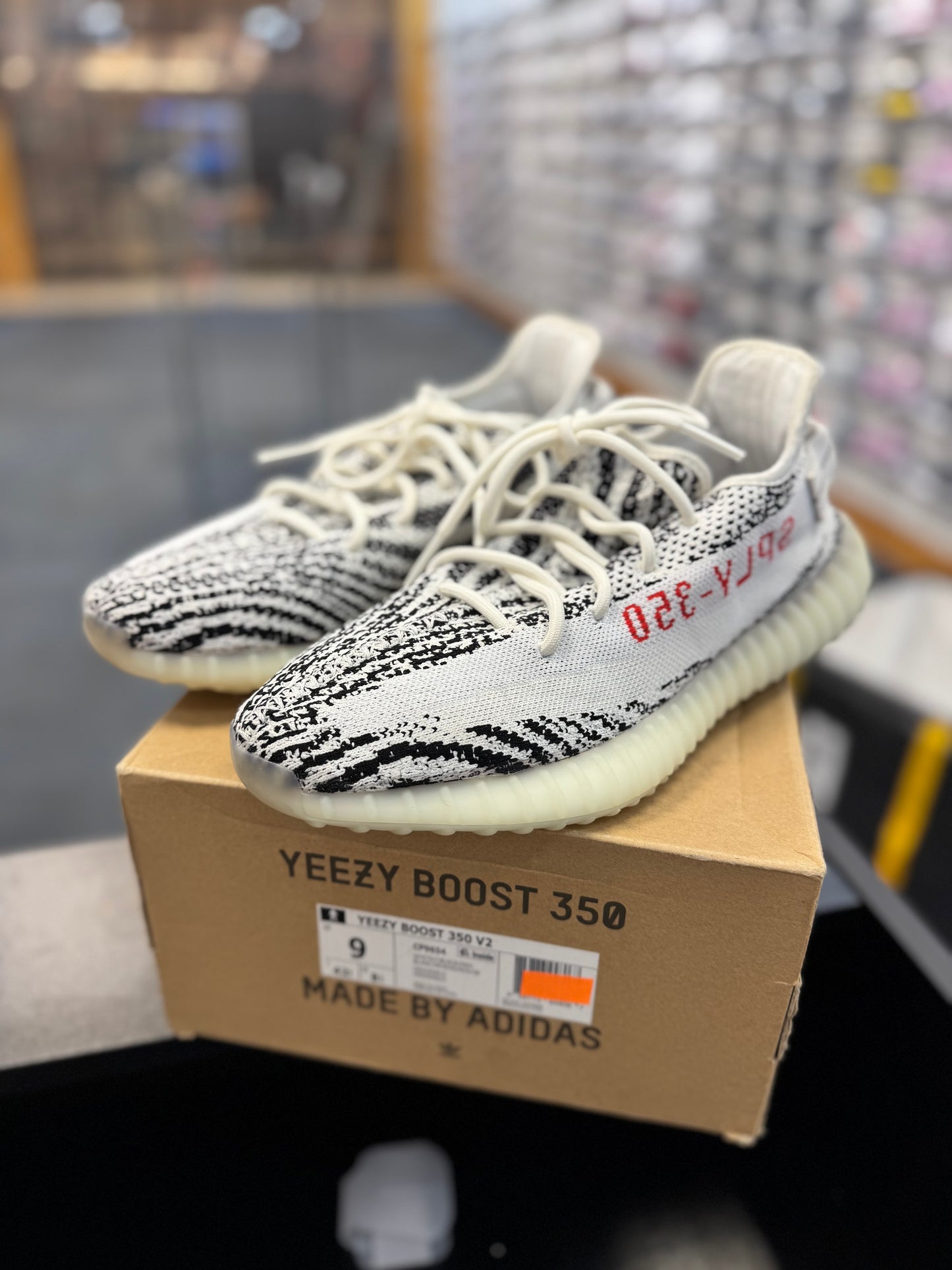 *USED* adidas Yeezy Boost 350 V2 Zebra