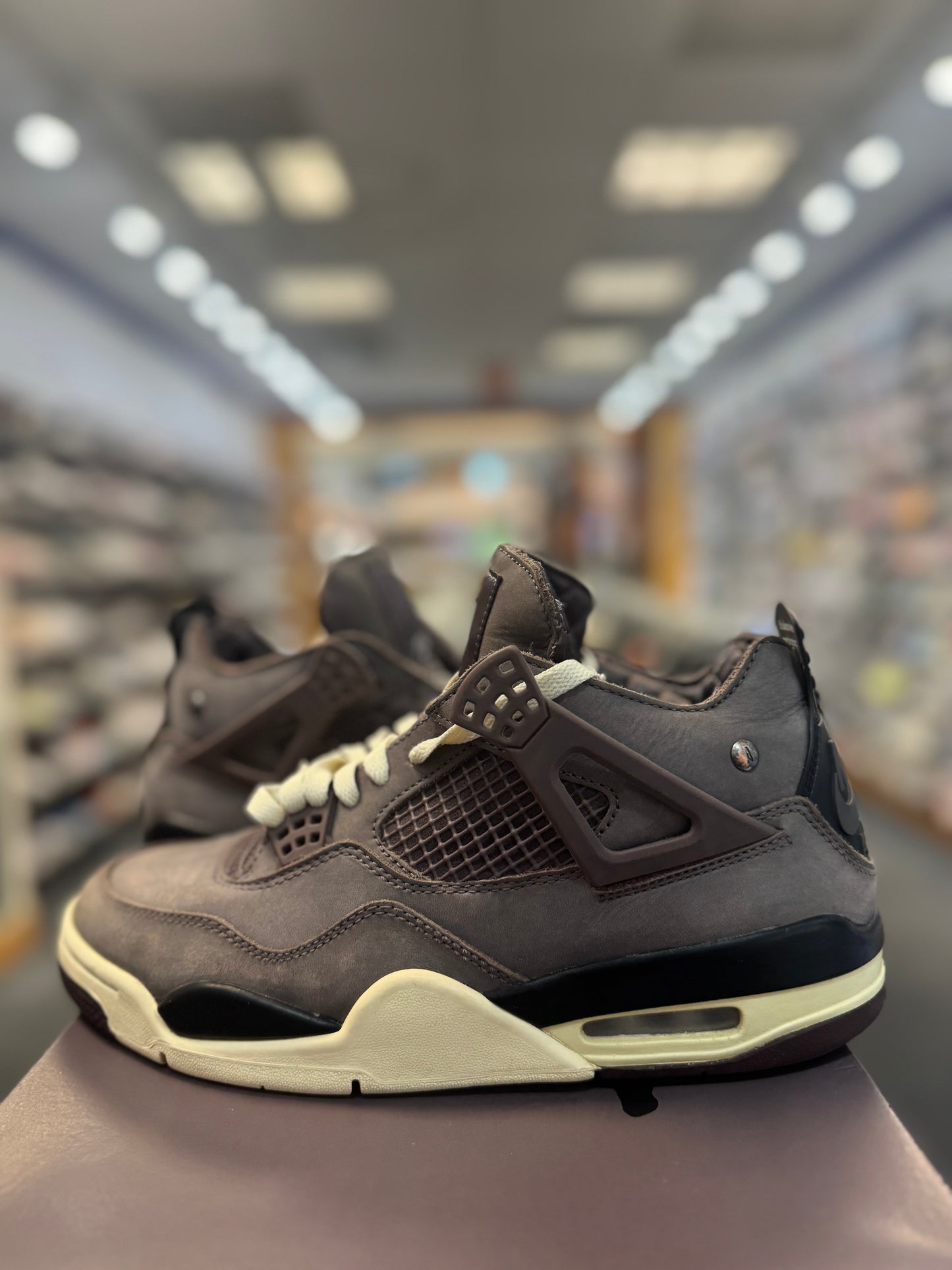 *USED* Jordan 4 Retro SP A Ma Maniére Violet Ore