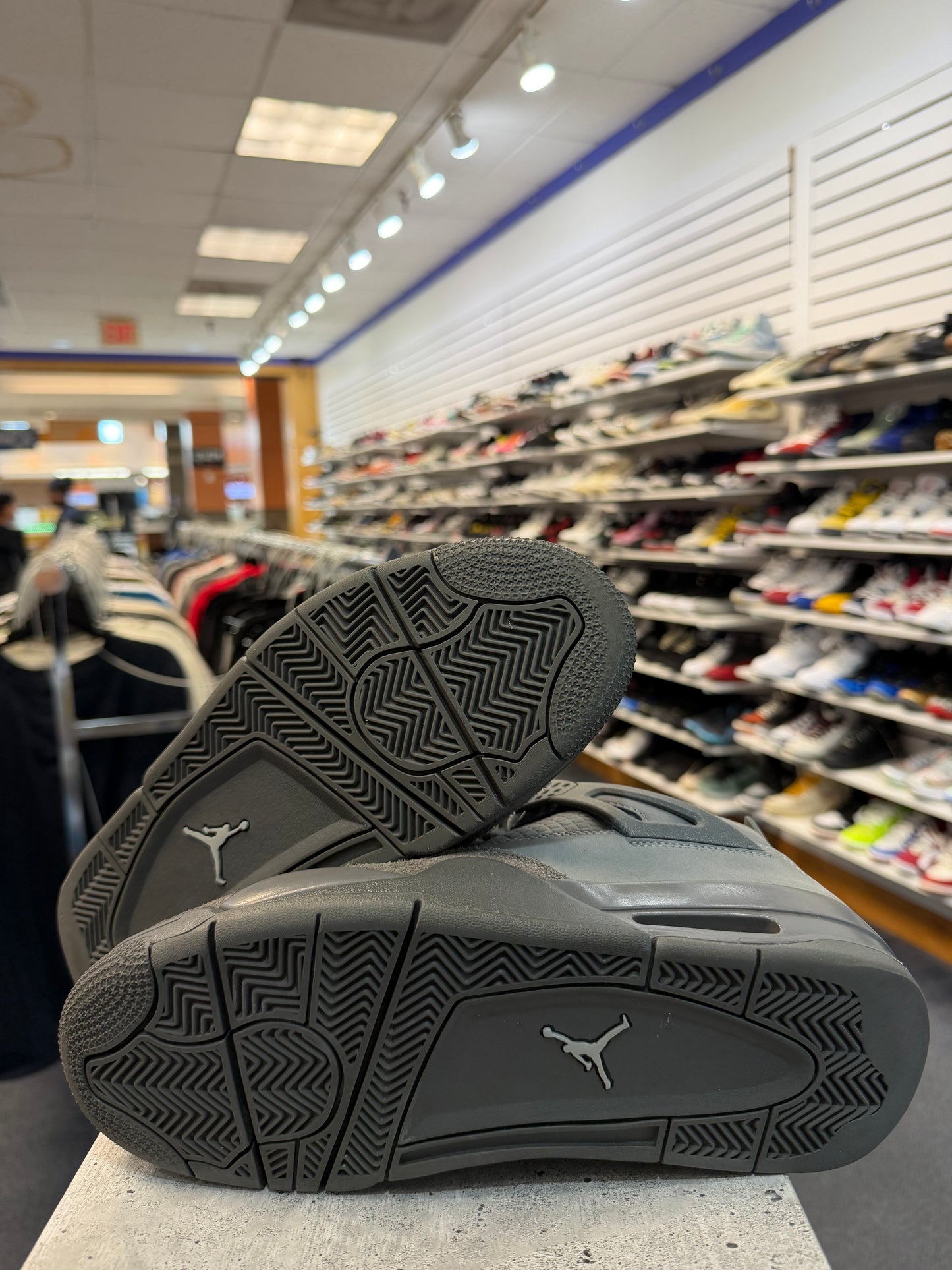 *USED* Jordan 4 Retro SE Paris Olympics Wet Cement