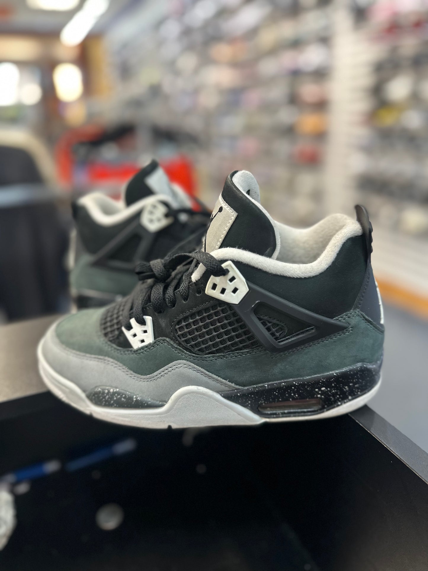 *USED* Jordan 4 Retro Fear (2024) (GS)