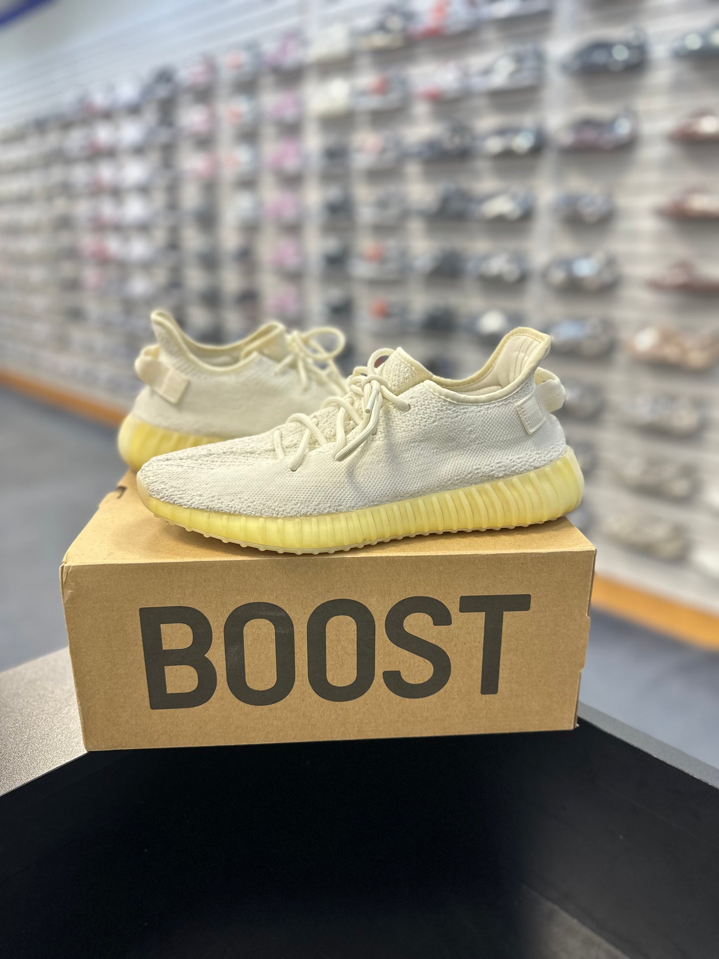 *USED* adidas Yeezy Boost 350 V2 Cream