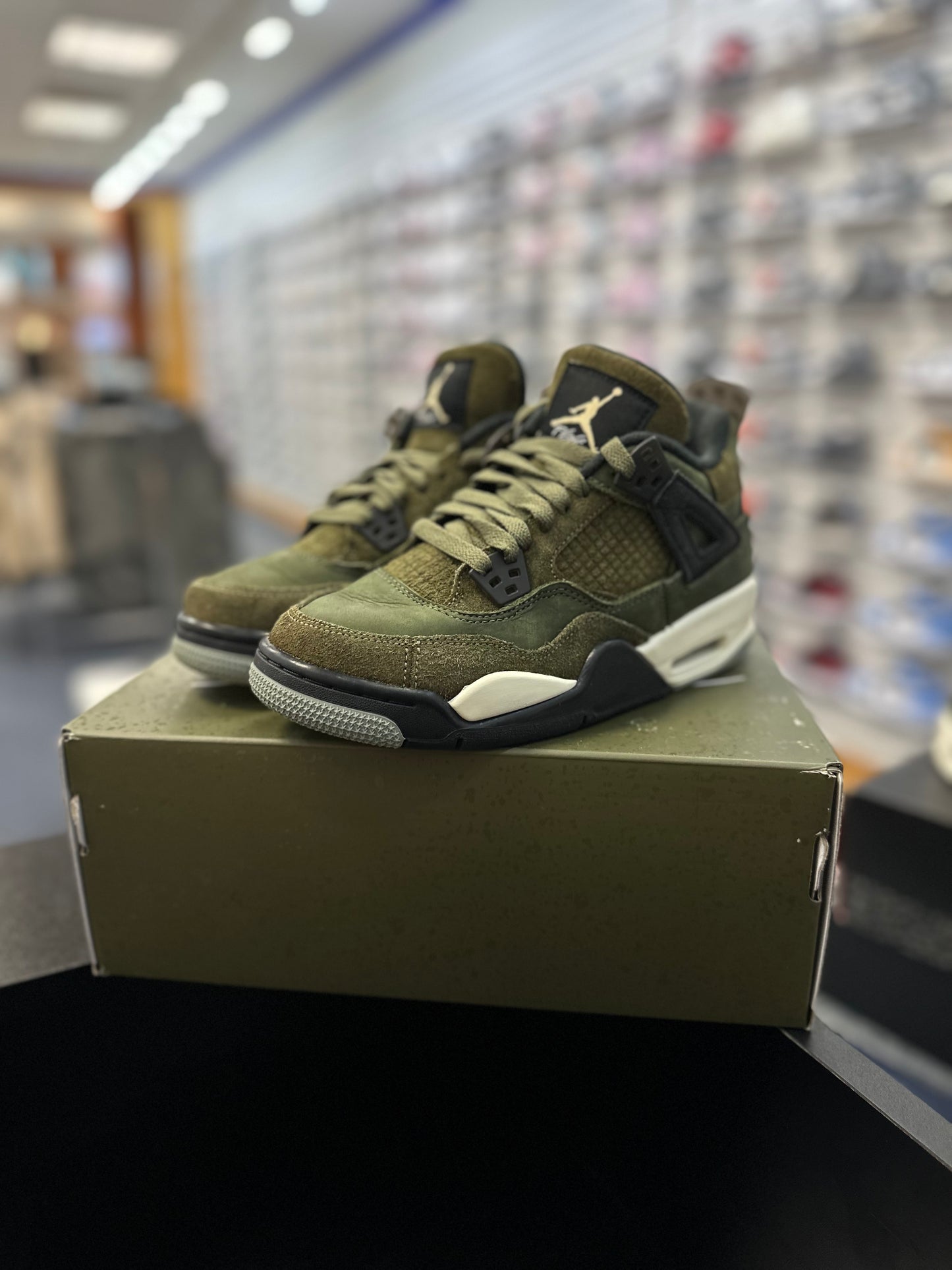 *USED* Jordan 4 Retro SE Craft Medium Olive