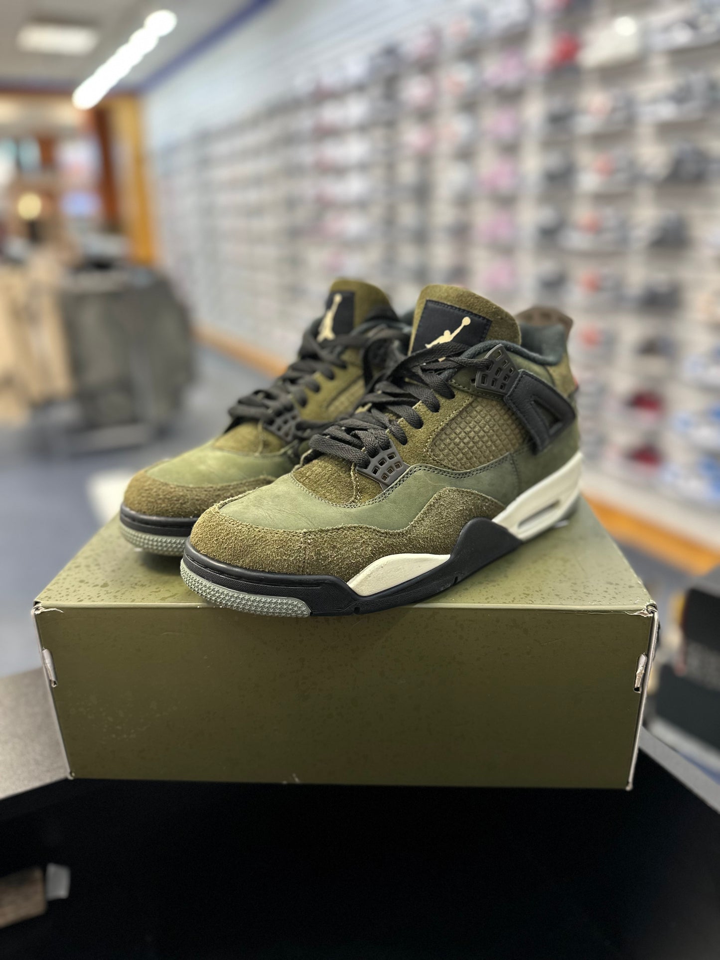 *USED* Jordan 4 Retro SE Craft Medium Olive