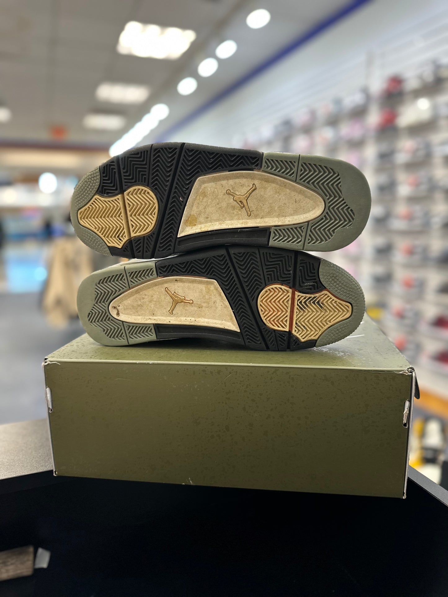 *USED* Jordan 4 Retro SE Craft Medium Olive