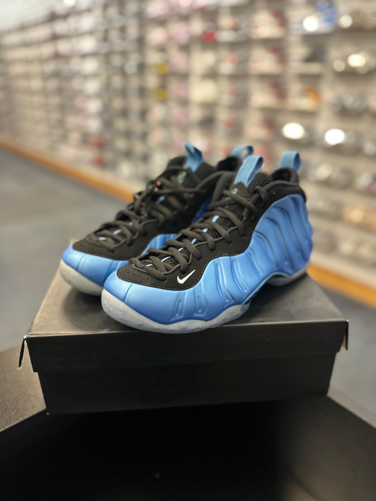 *USED* Nike Air Foamposite One University Blue