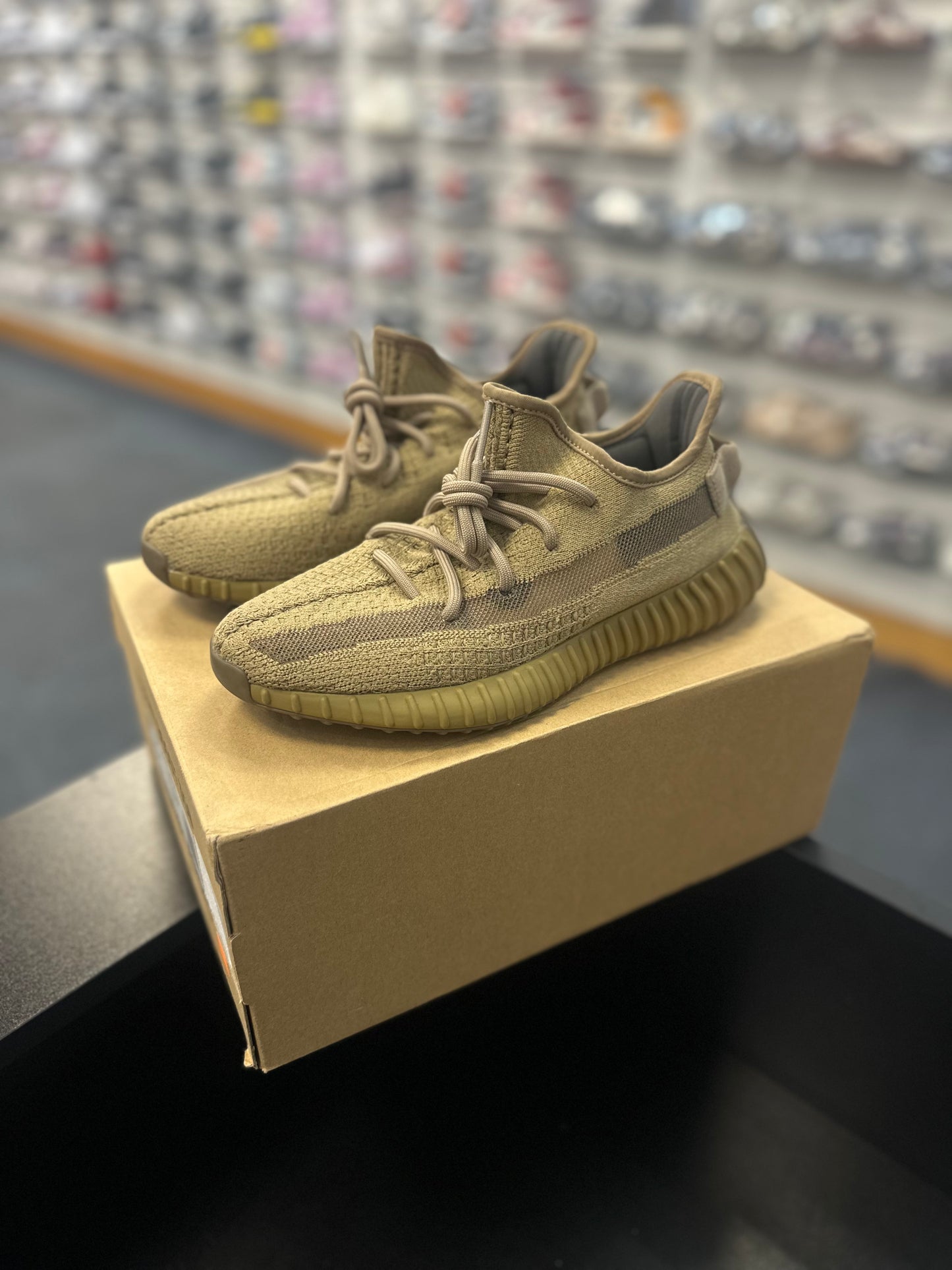 *USED* adidas Yeezy Boost 350 V2 Earth