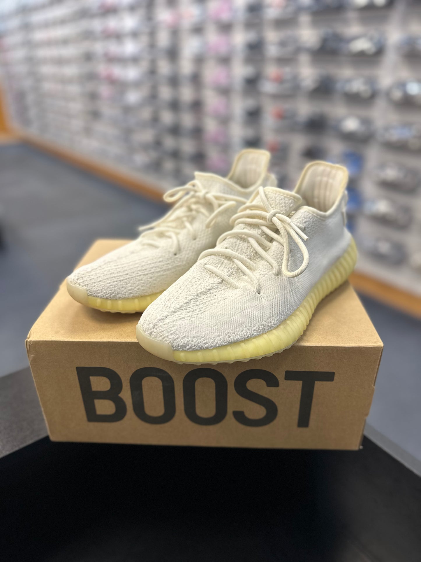 *USED* adidas Yeezy Boost 350 V2 Cream