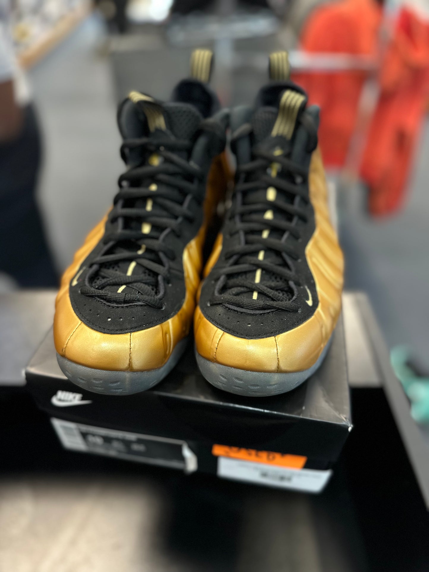 *USED* Nike Air Foamposite One Metallic Gold