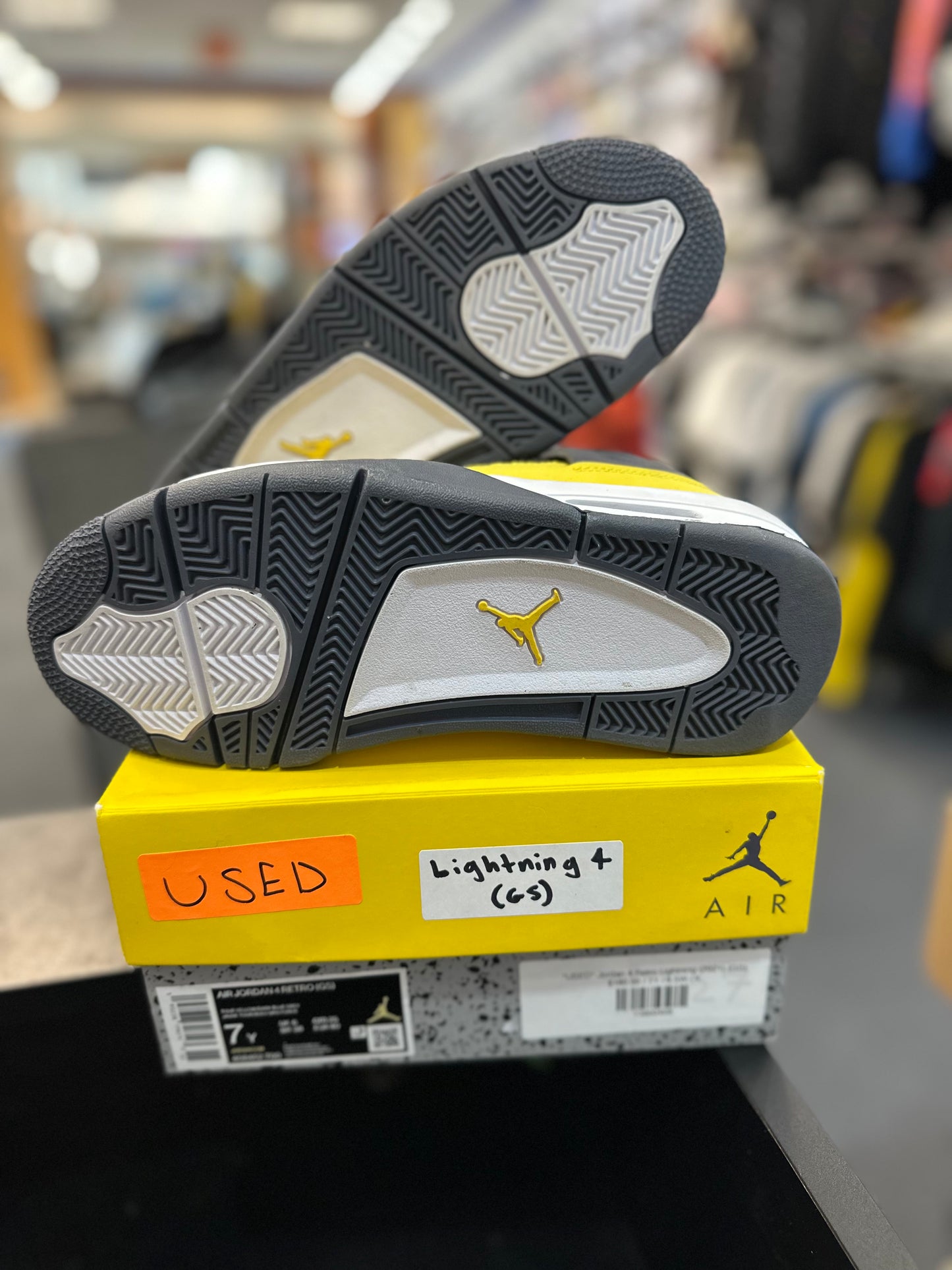 *USED* Jordan 4 Retro Lightning (2021) (GS)