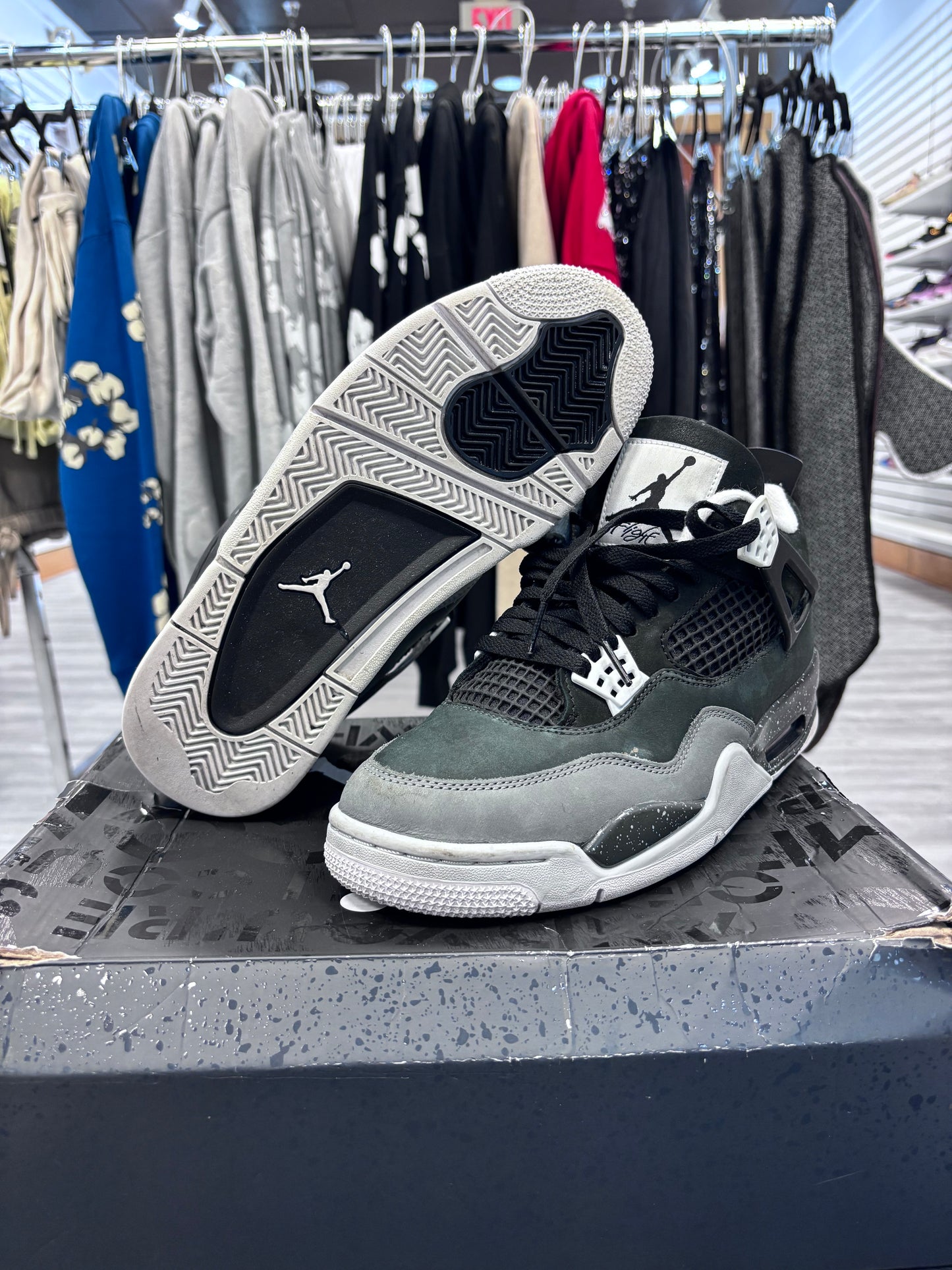 *USED* Jordan 4 Retro Fear