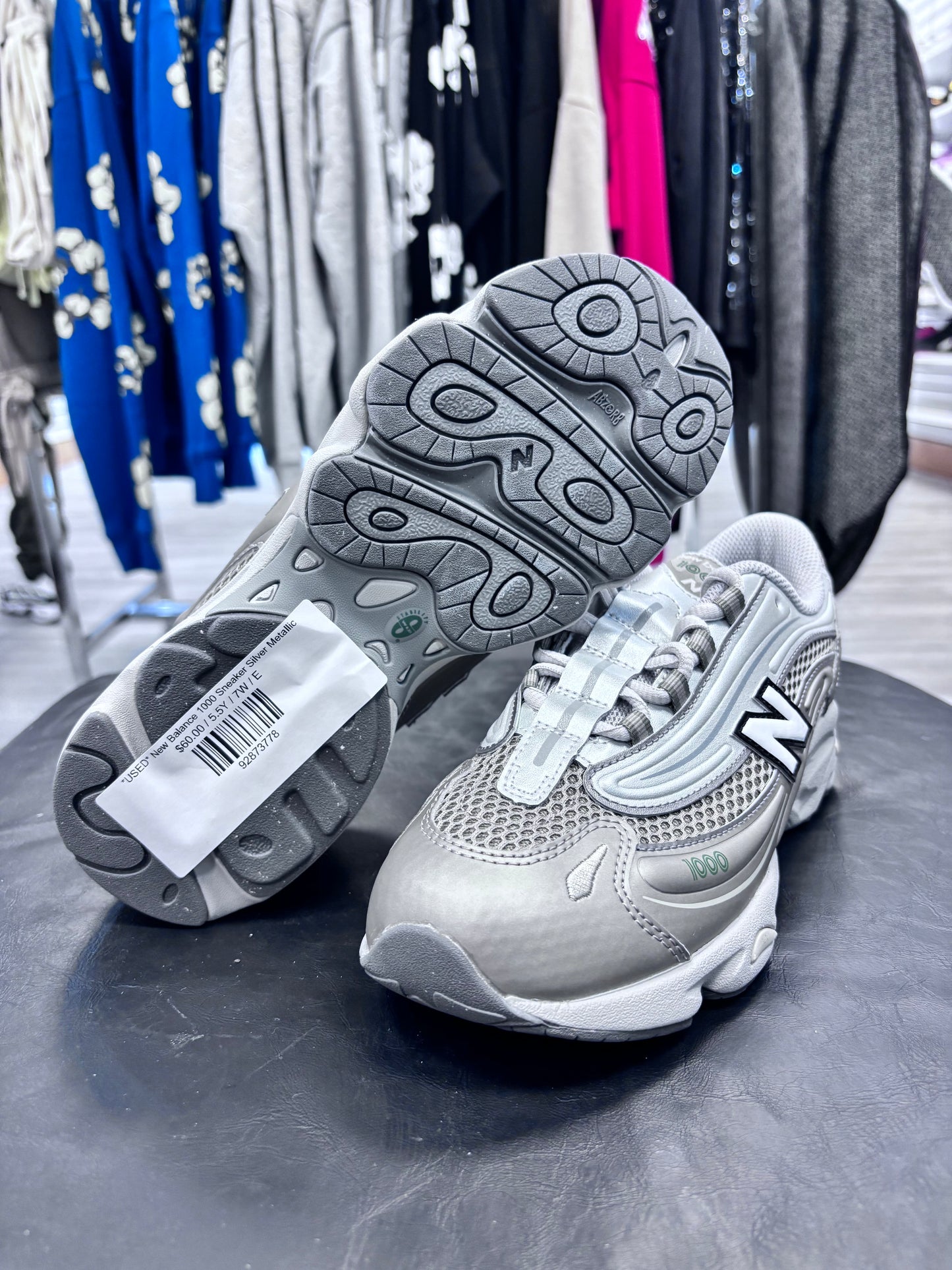 *USED* New Balance 1000 Sneaker Silver Metallic