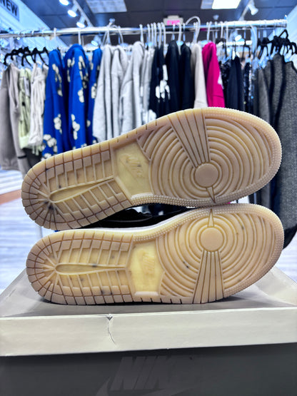 *USED* Jordan 1 Retro High Black Metallic Gold