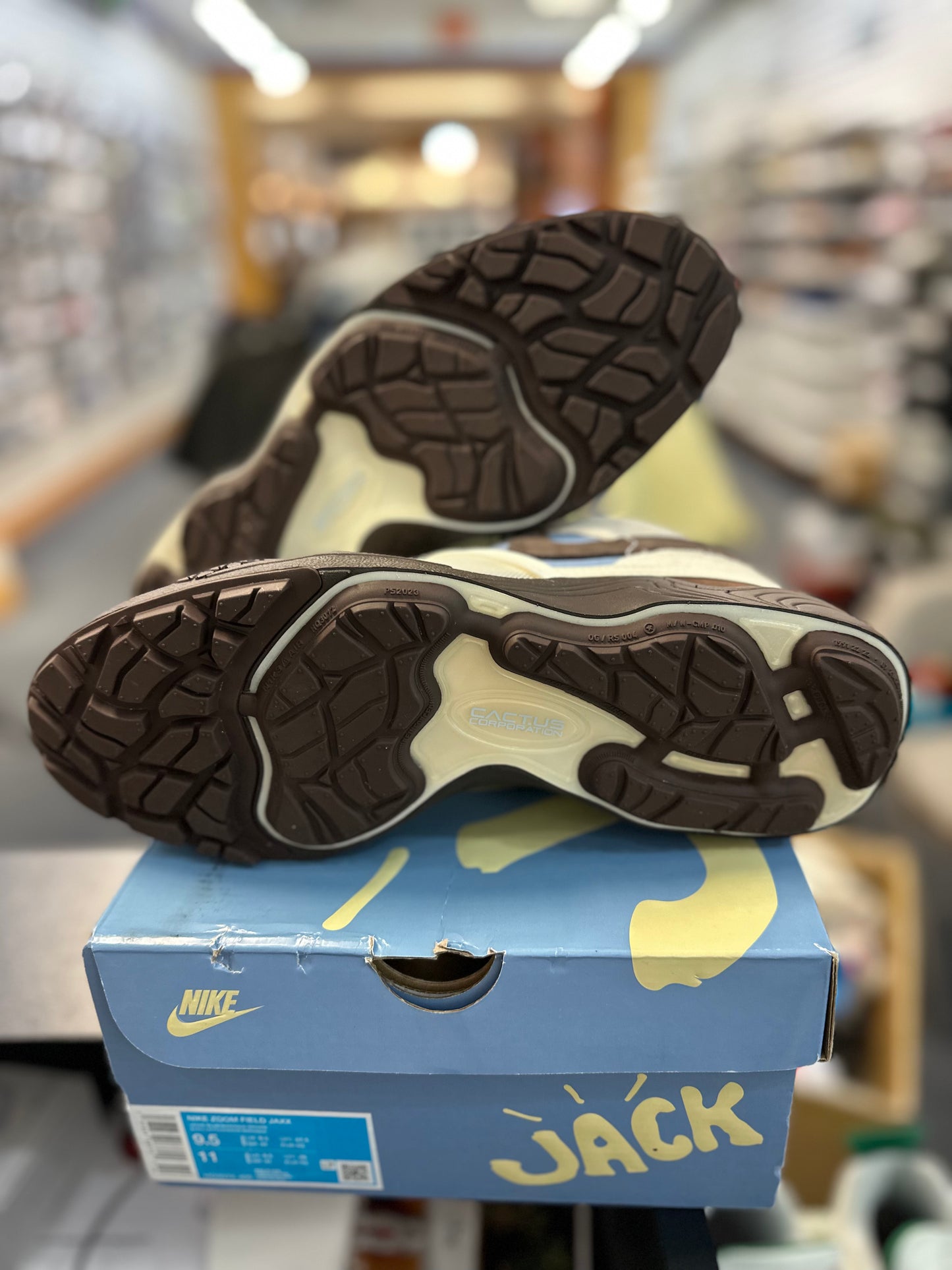 *USED* Nike Zoom Field Jaxx Travis Scott Leche Blue