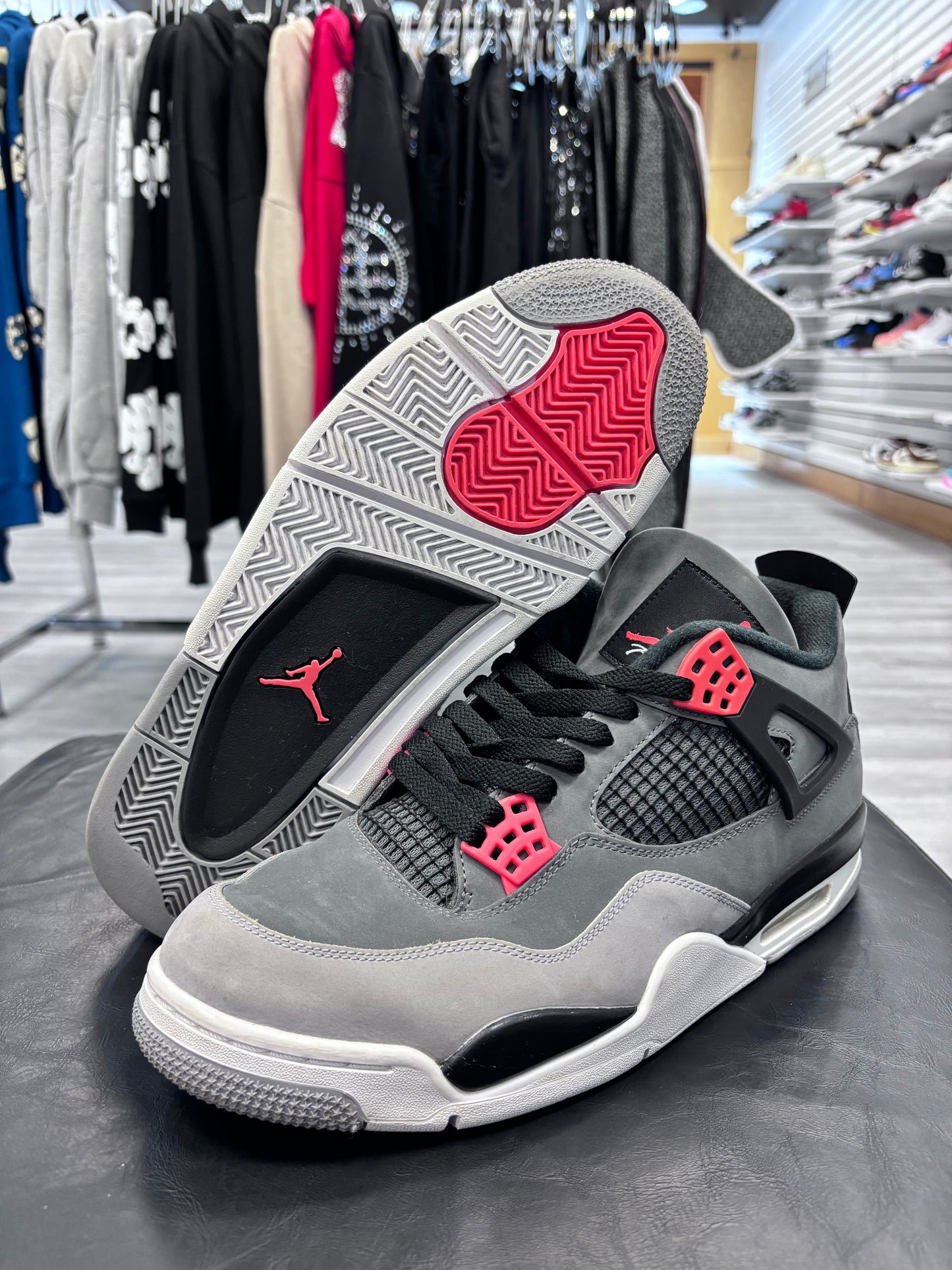 *USED* Jordan 4 Retro Infrared