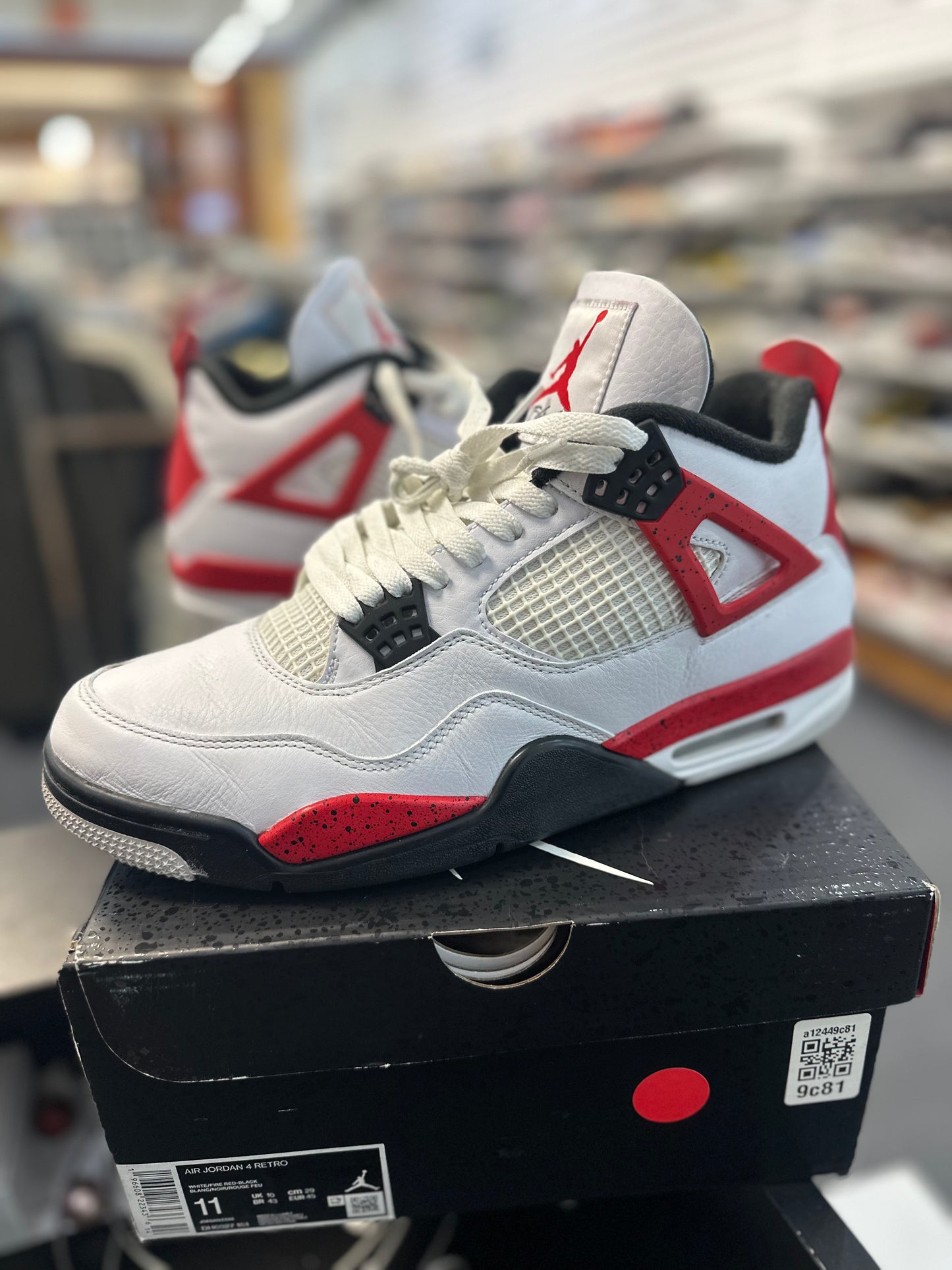 *USED* Jordan 4 Retro Red Cement