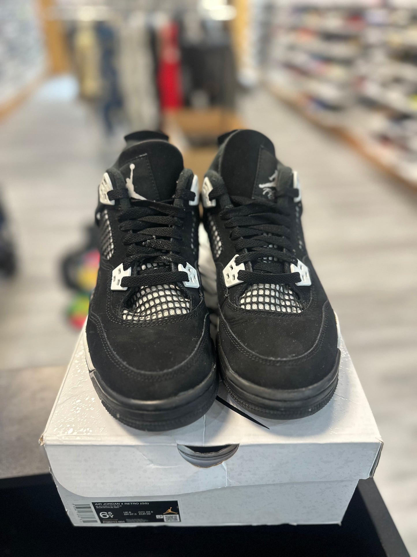 *USED* Jordan 4 Retro White Thunder (GS)