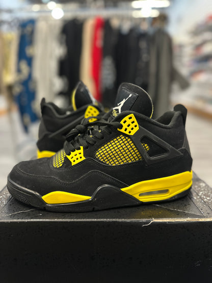 *USED* Jordan 4 Retro Thunder (2023)
