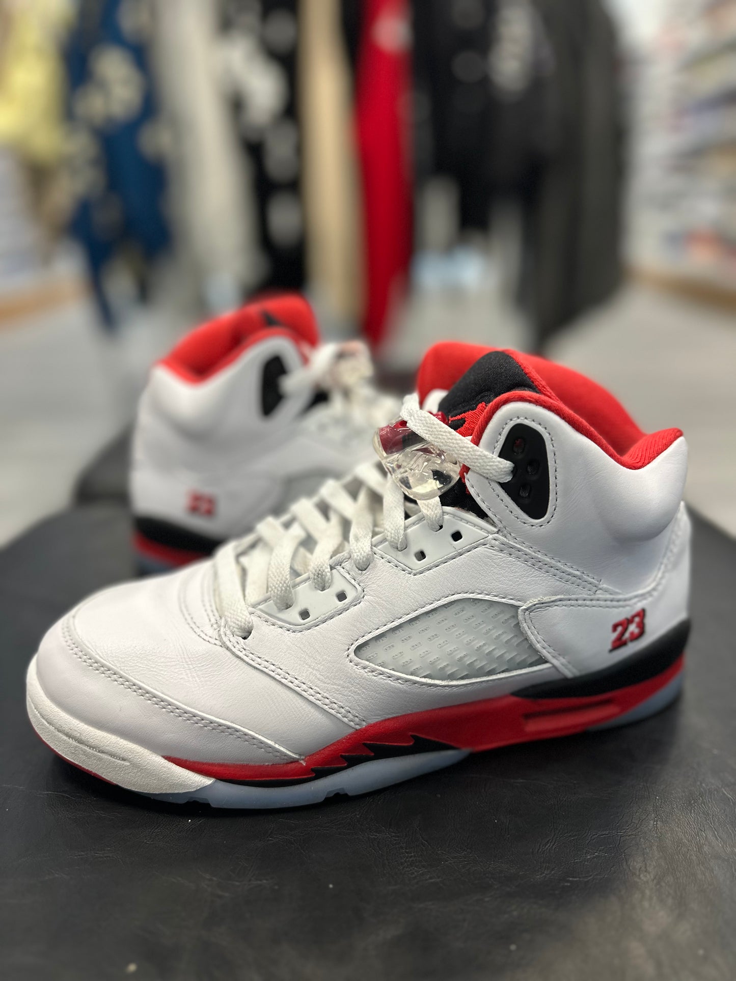 *USED* Jordan 5 Retro Fire Red Black Tongue (2025) (GS)