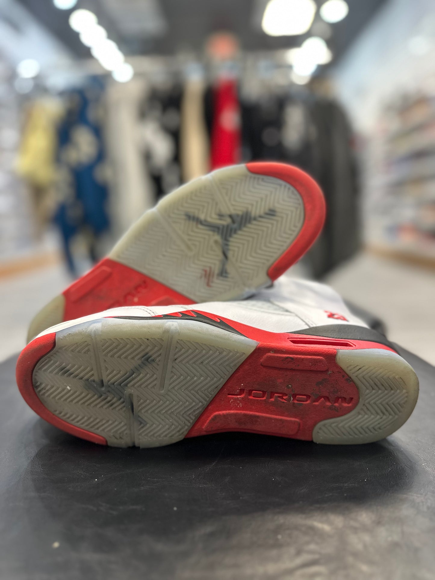 *USED* Jordan 5 Retro Fire Red Black Tongue (2025) (GS)
