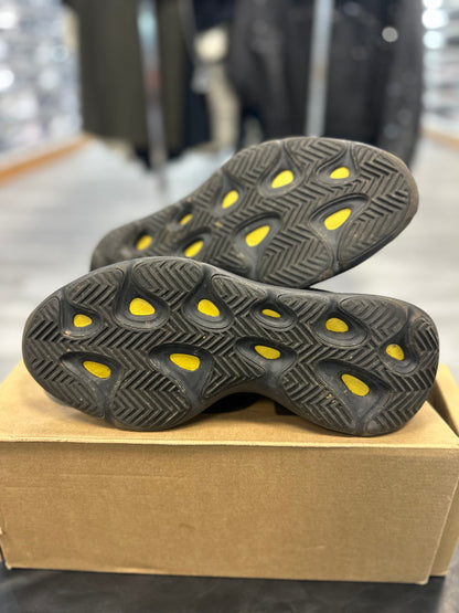 *USED* adidas Yeezy 700 V3 Dark Glow