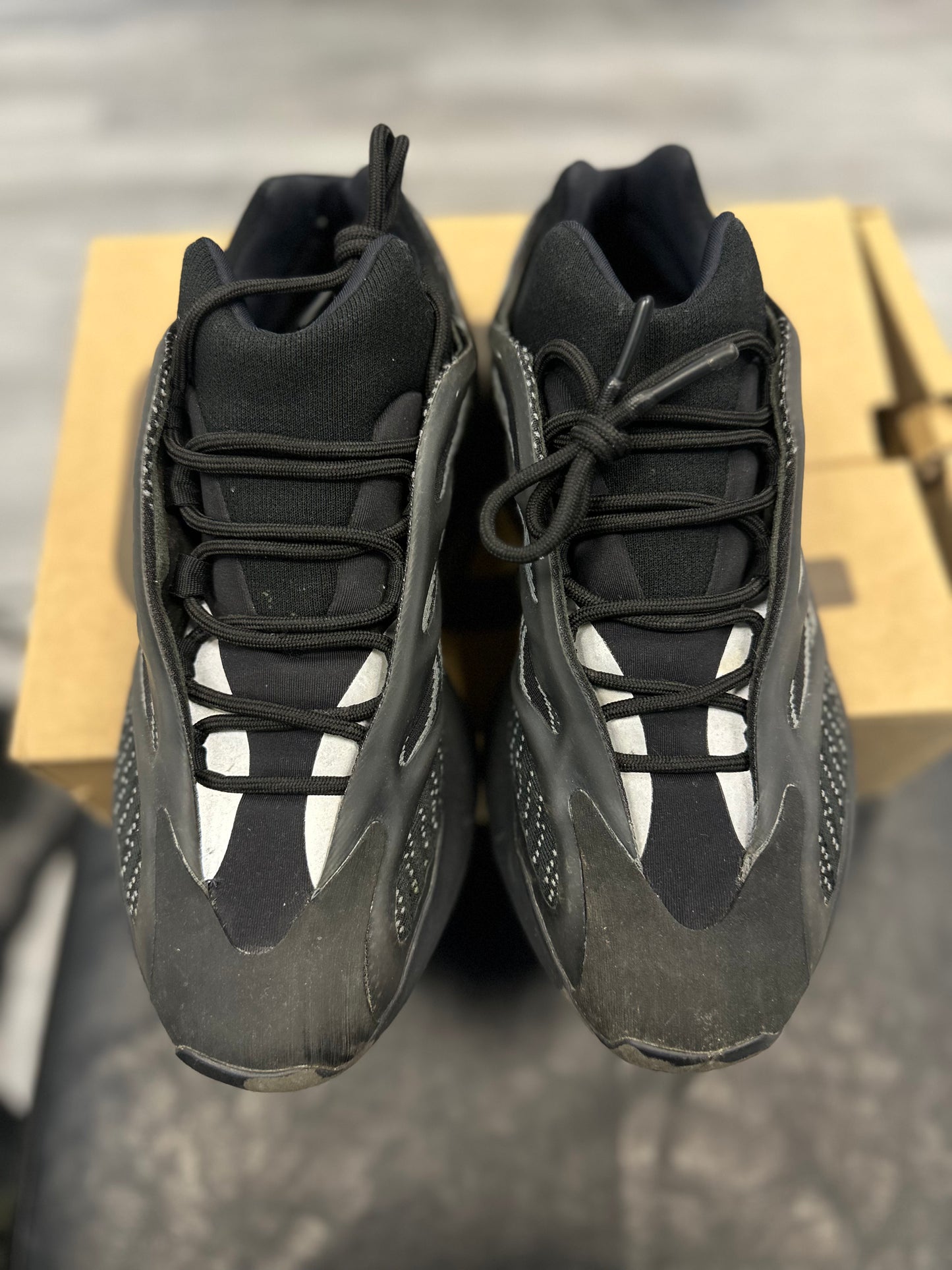 *USED* adidas Yeezy 700 V3 Dark Glow