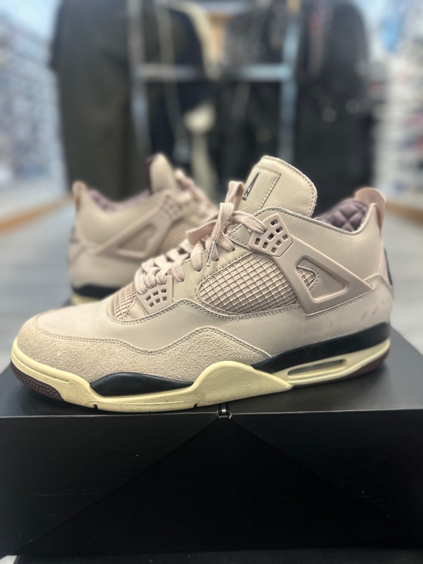 *USED* Jordan 4 Retro OG SP A Ma Maniére While You Were Sleeping (Women's)