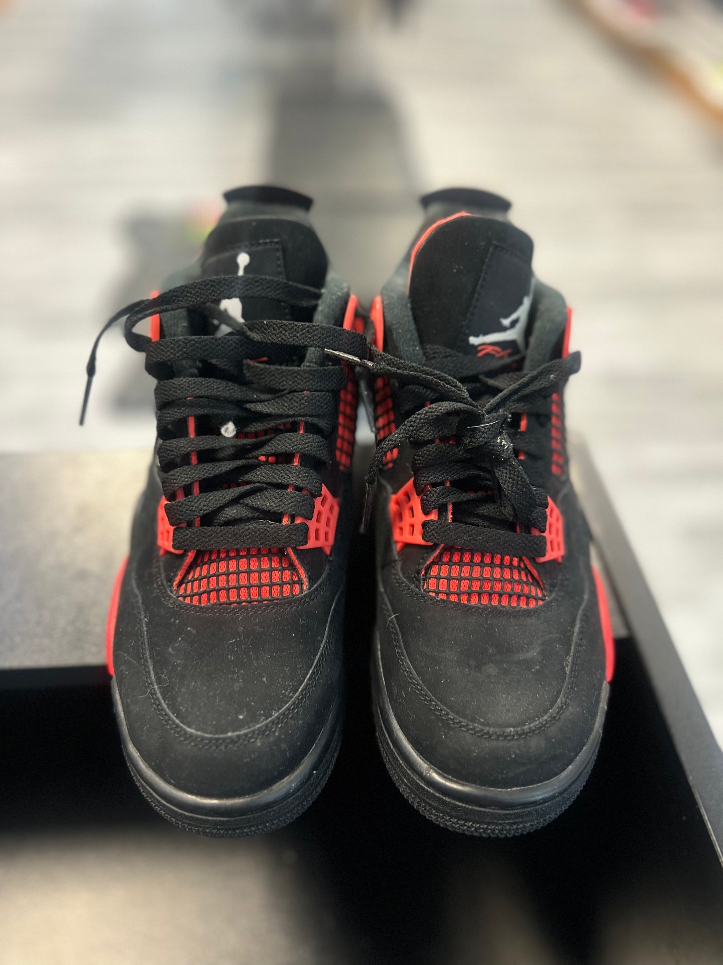 *USED* Jordan 4 Retro Red Thunder