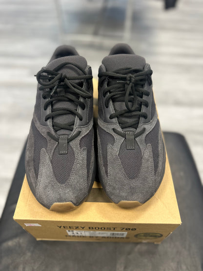 *USED* adidas Yeezy Boost 700 Utility Black