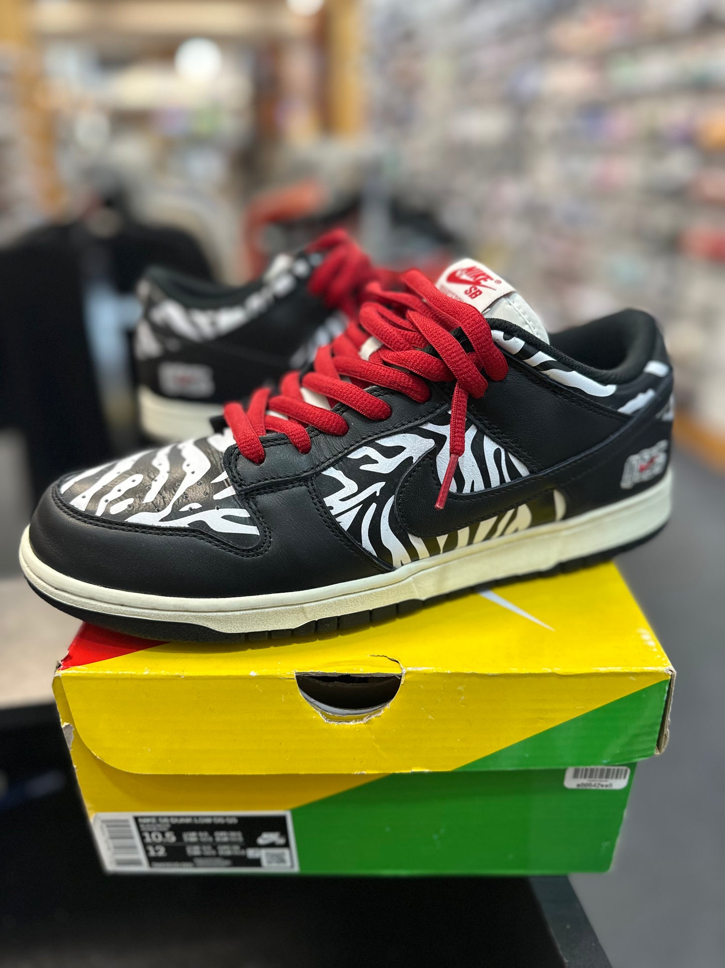 *USED* Nike SB Dunk Low OG QS Quartersnacks Zebra